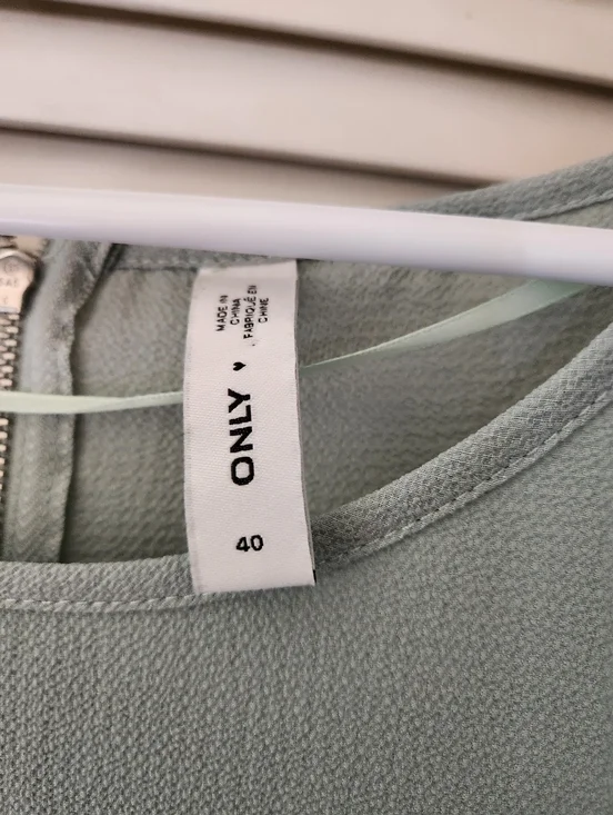 Only - Vic Solid Top - Picture 5 of 9